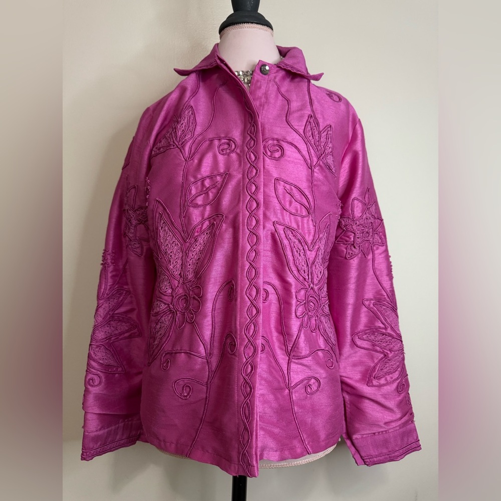 Marsh Landing Vibrant Pink Embroidered Jacket in size small